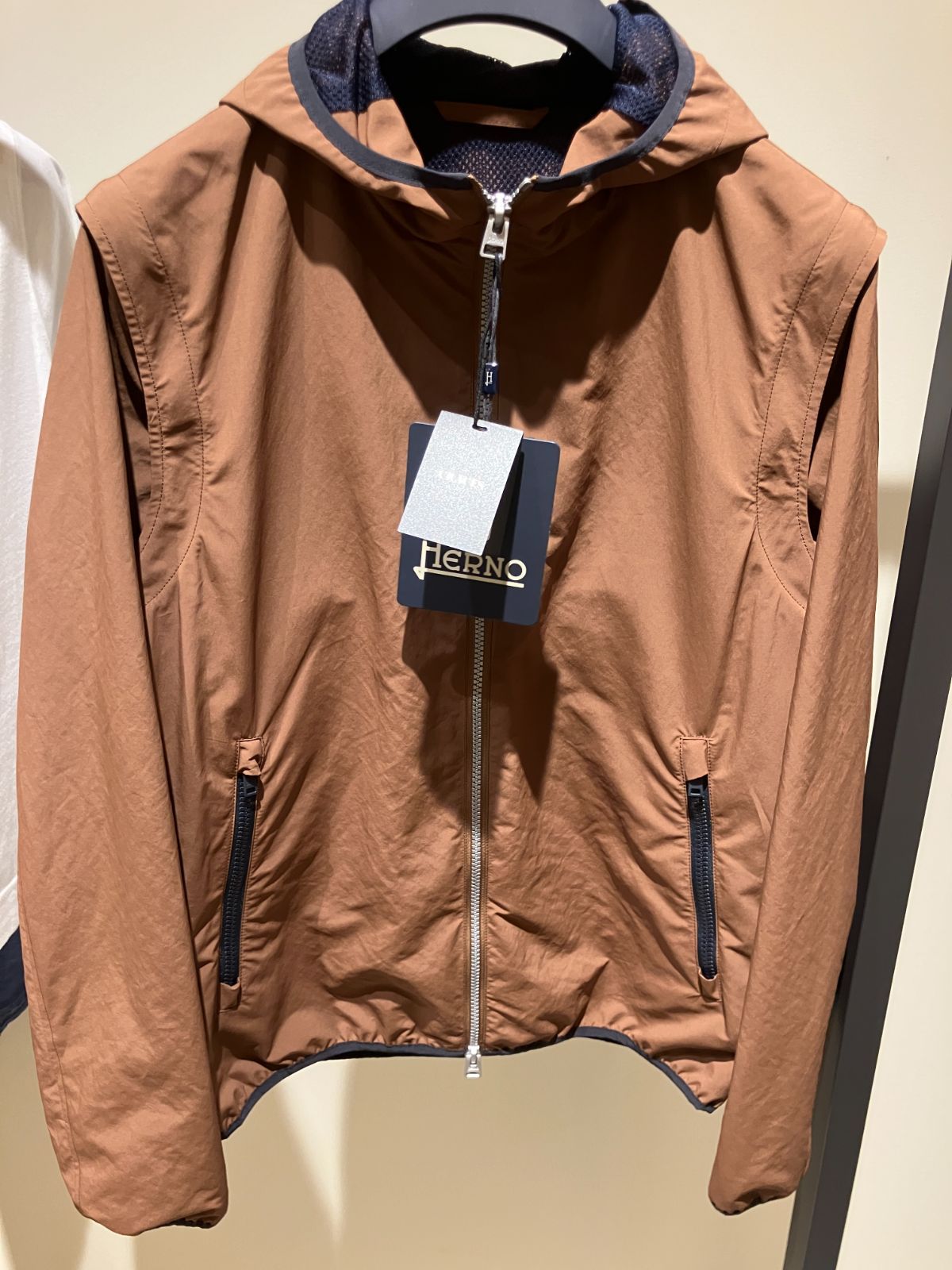 [48サイズ]HERNO Zip-Out Plaster Bomber Jacket in Copper Brown メンズ ジャケット ...