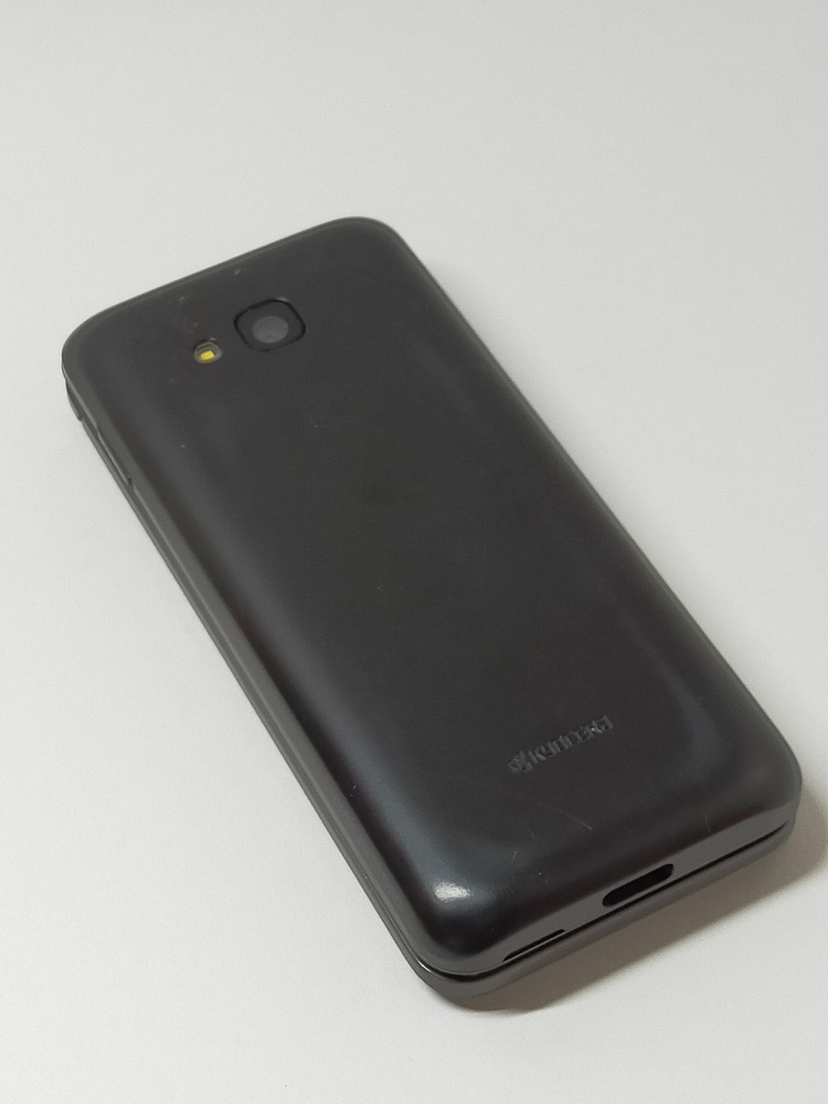 AU KYF39SKAガラホ GRATINA ブラック KYOCERA 【Simロック解除済み】☆Cランク☆ AU GRATINA KYF39