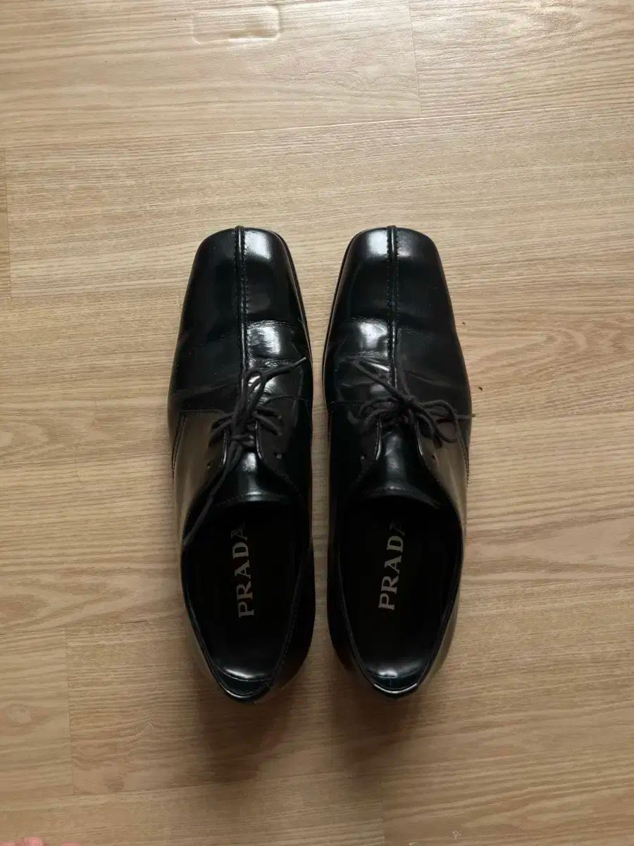 PRADA(プラダ) スクエアトゥ 靴 7 1 ／ 2 PRADA ブラック PRADA(プラダ