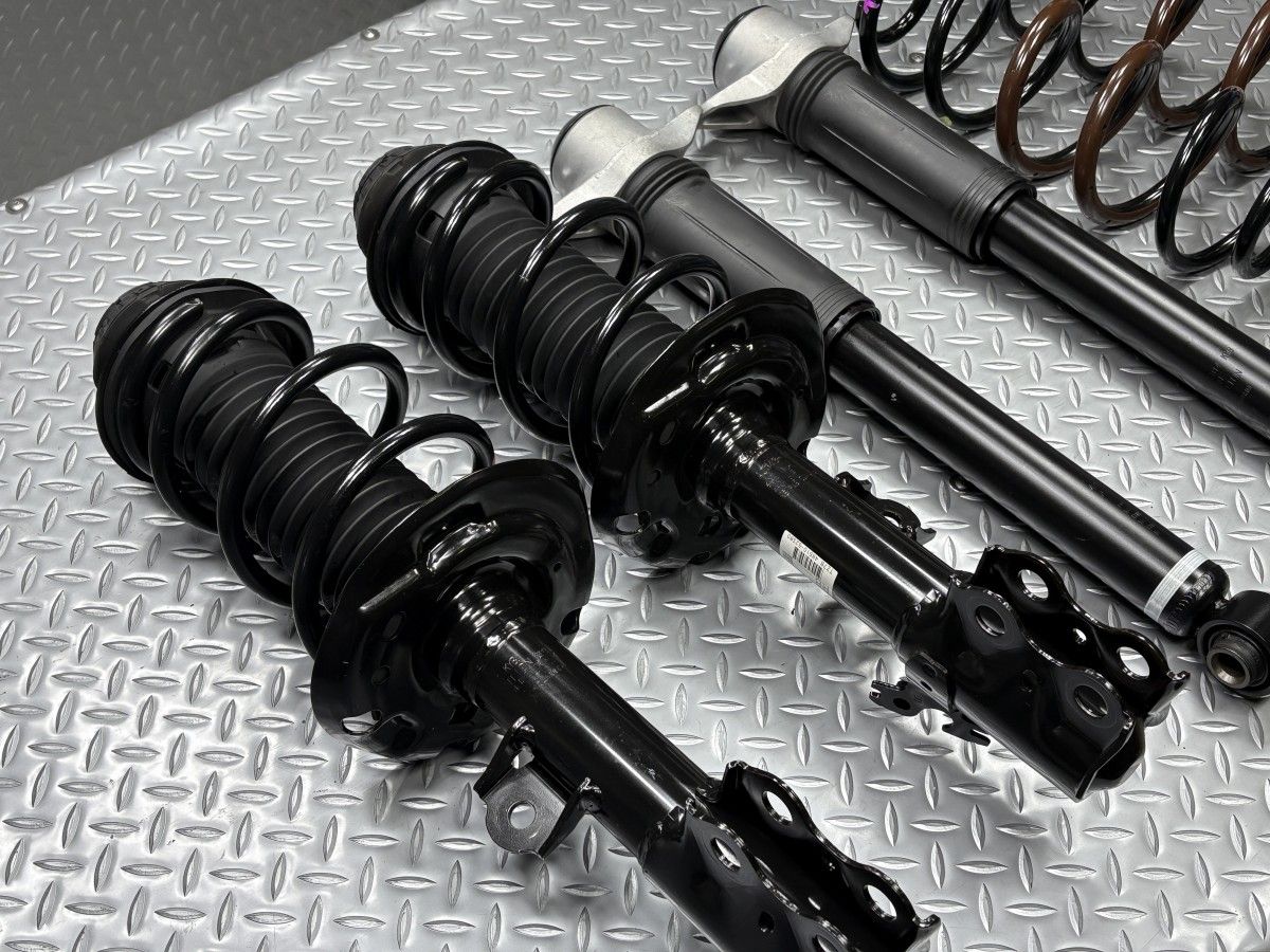 新車外し GRヤリス純正ショック、バネ Yahoo!オークション -「grヤリス 純正サスペンション」(自動車