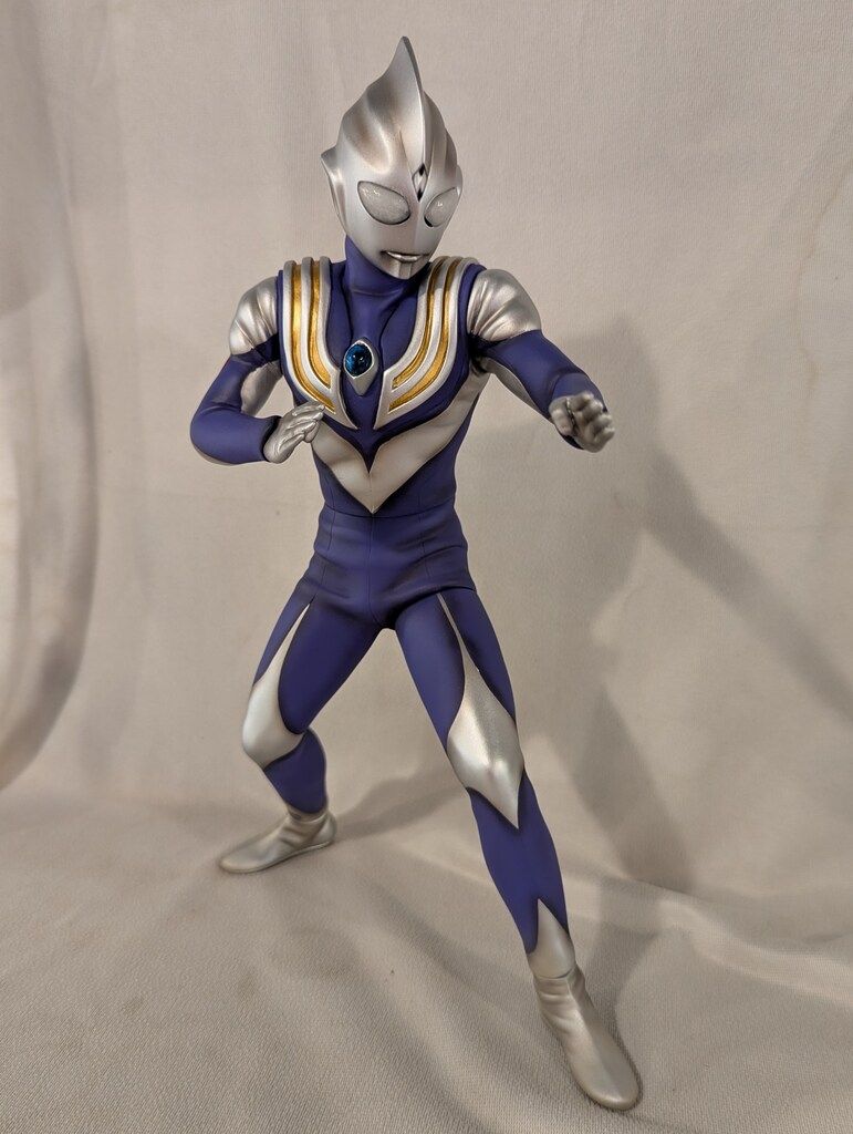 CCPウルトラマンティガ 1/6 LEDマルチタイプ 発光ギミック付 Amazon | CCP 1/6 特撮シリーズ ウルトラマンティガ マルチ