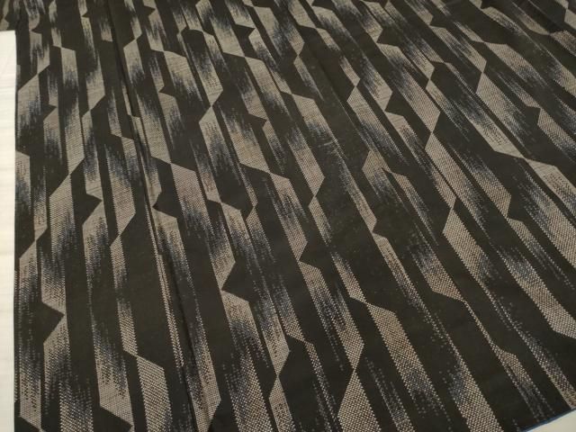 平和屋着物○本場大島紬 一元7マルキ 幾何学文様 やまと誂製 正絹