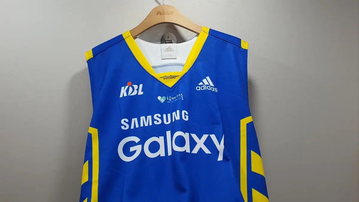 【雷市場（ポンジャン）商品韓国直送】 adidas(アディダス) サムソム・サンダーズ ユニフォーム 115 サイズ (横 62 縦 88 ）