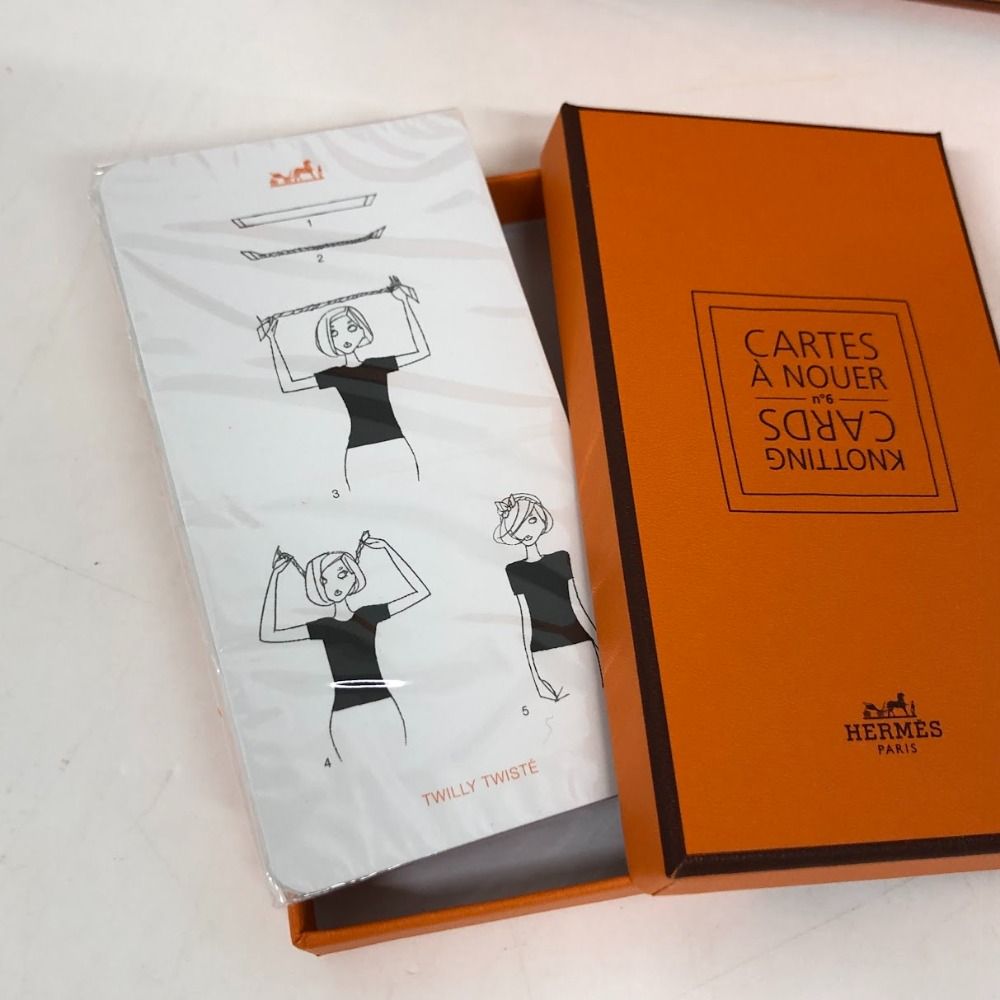 08w10396 エルメス HERMES マハラニの庭 スカーフ 【中古品】 エルメス