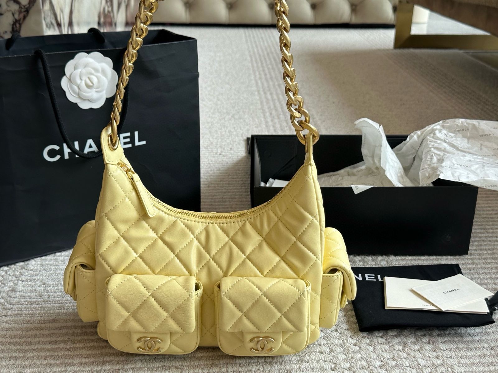 【新品未使用】CHANEL ボウリング バッグ CCチャーム ミニ ボーリング バッグ、カーフスキン、ブラック