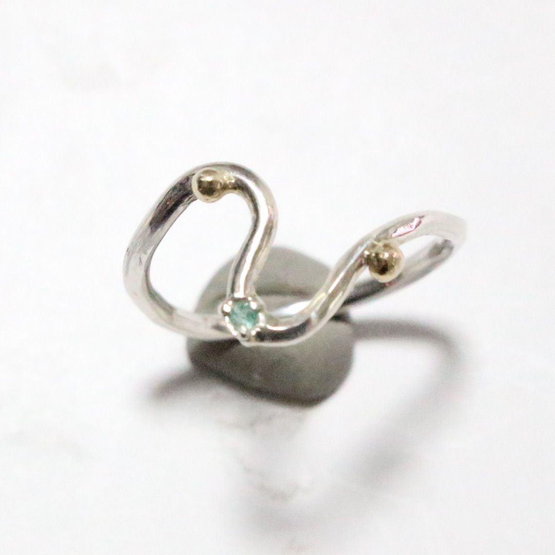 ブラジル産パライバトルマリンとK10粒々の無造作曲線デザインシルバー