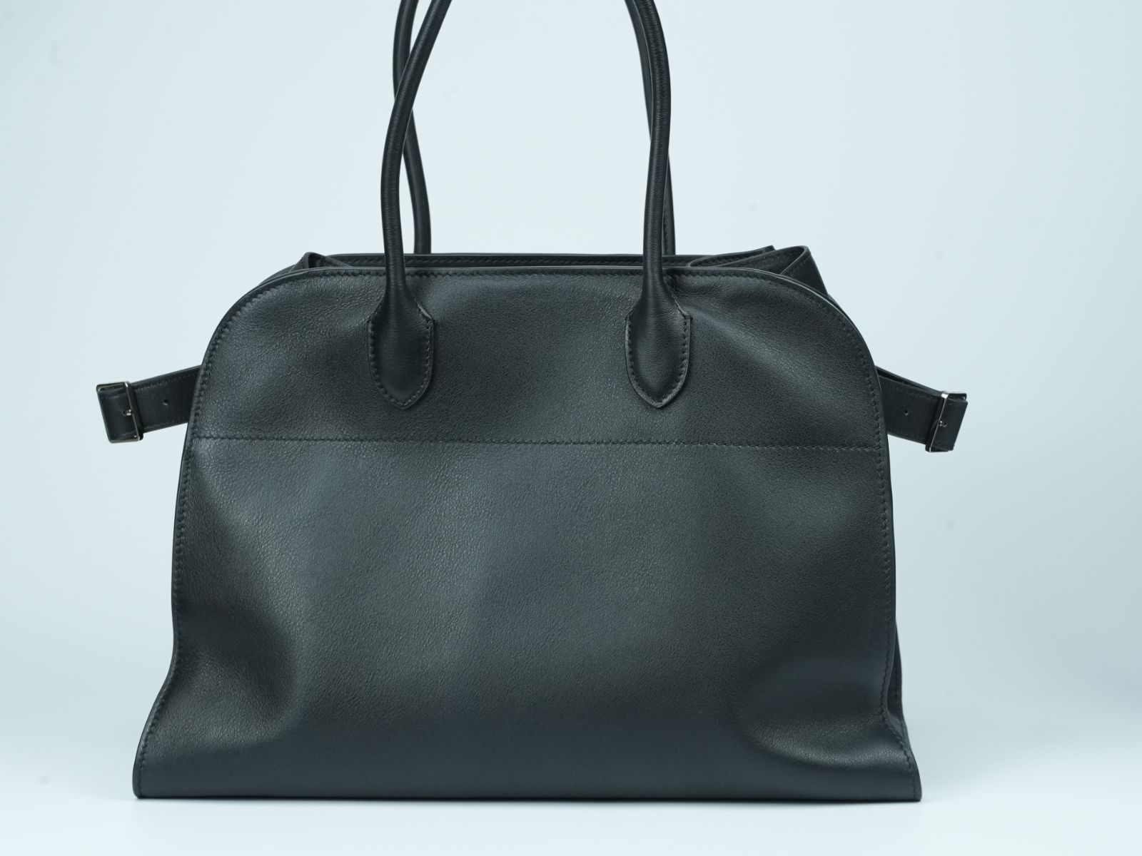 THE ROW ザロウ ソフト マルゴー15 ハンドバッグ 黒 Soft Margaux 15 バッグ レザー ブラック – The Row