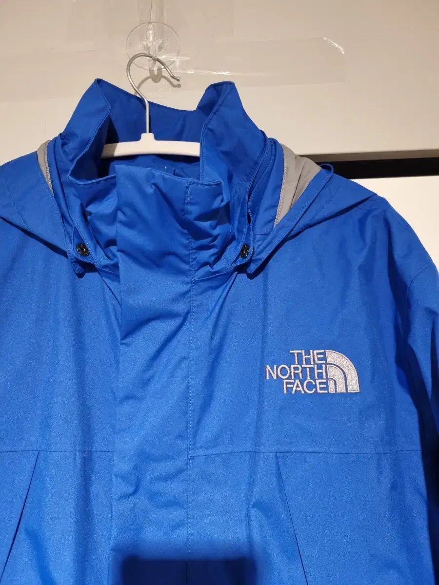 THE NORTH FACE ザノースフェイス ブルー ウィンドブレーカー ジャケット
