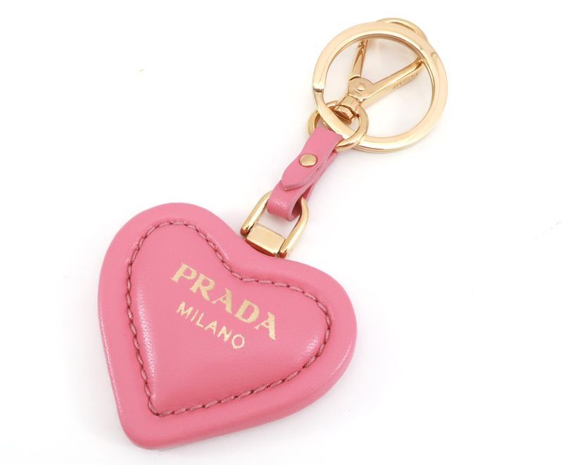 【新品未使用】PRADA　サフィアーノ　レザー　ハート　キーホルダー　ピンク 新品未使用】PRADAサフィアーノレザーハートキーホルダーピンク