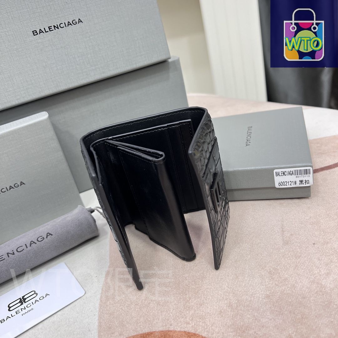 送料関税込 BALENCIAGA ヴィル XXS クロコダイルエンボス BALENCIAGA VILLE(バレンシアガ ヴィル) - 海外通販のBUYMA