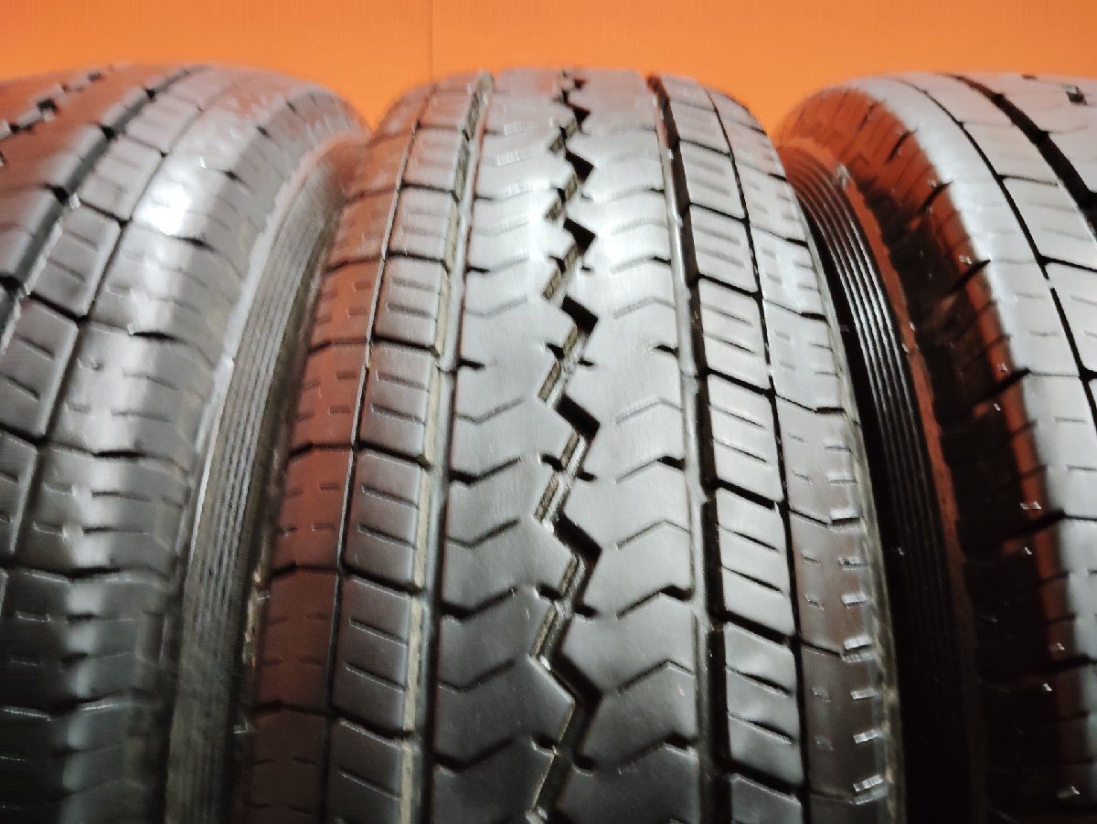 TOYO V-02e 195/80R15 107/105L LT 15インチ 夏タイヤ 4本 24年製 バリ 