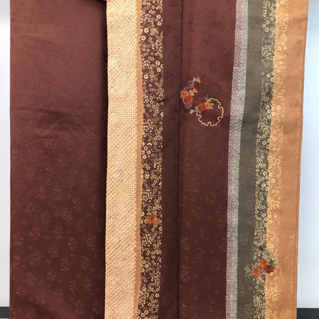 付下げ 刺繍の独楽柄 格子模様 藍錆色 ガード加工 しつけ糸 K-4750 付下げ 刺繍の独楽柄 格子模様 藍錆色 ガード加工 しつけ糸 K-4750