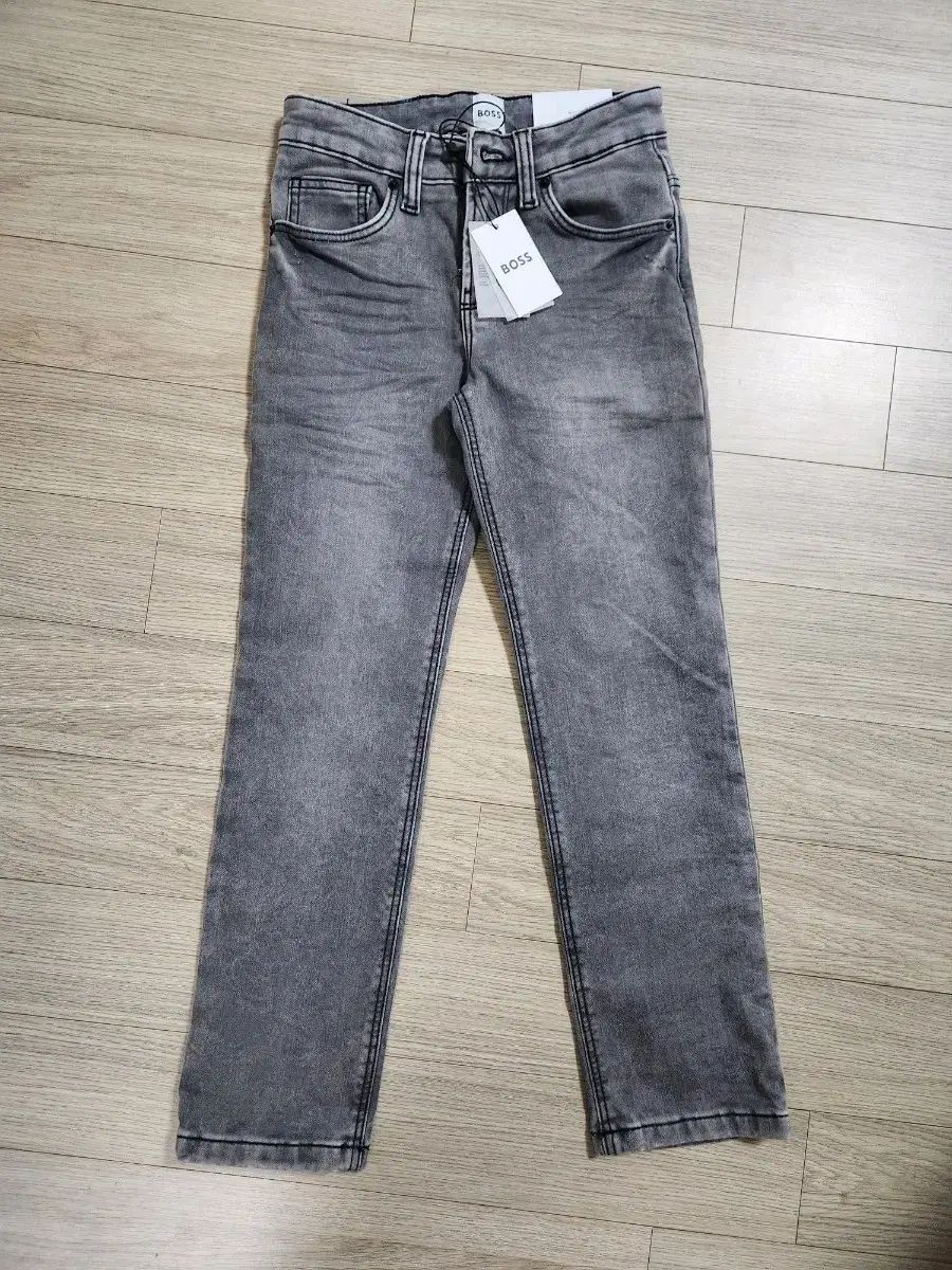 BOSS キッズ グレー デニム ジーンズ サイズ 8