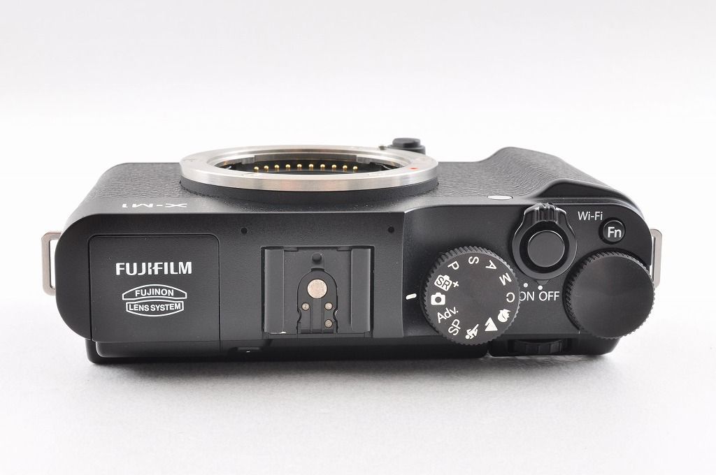 APS-C ミラーレスデジタルカメラ