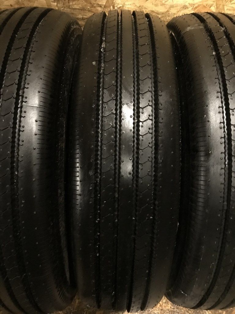 新車外し TOYO Hyparadial M130 215/85R16 120/118L LT 16インチ