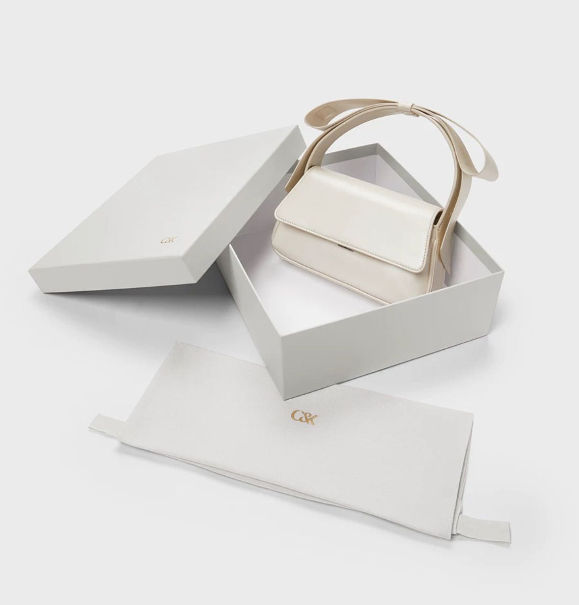 Charles & keith レザー メタリックボウトップハンドルバッグ 