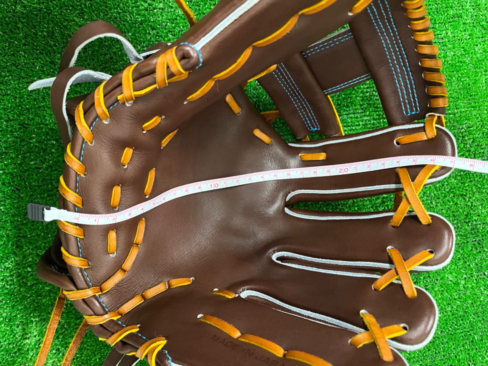 クランプスclamps内野用グラブ（中）軟式硬式兼用