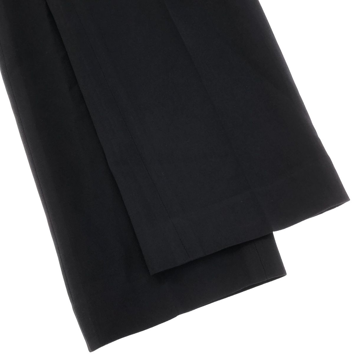 【新品・未使用】SOÉJU　センタープレスパンツ　ブラック　M センタープレスパンツ - SOÉJU online store｜上質な大人の女性