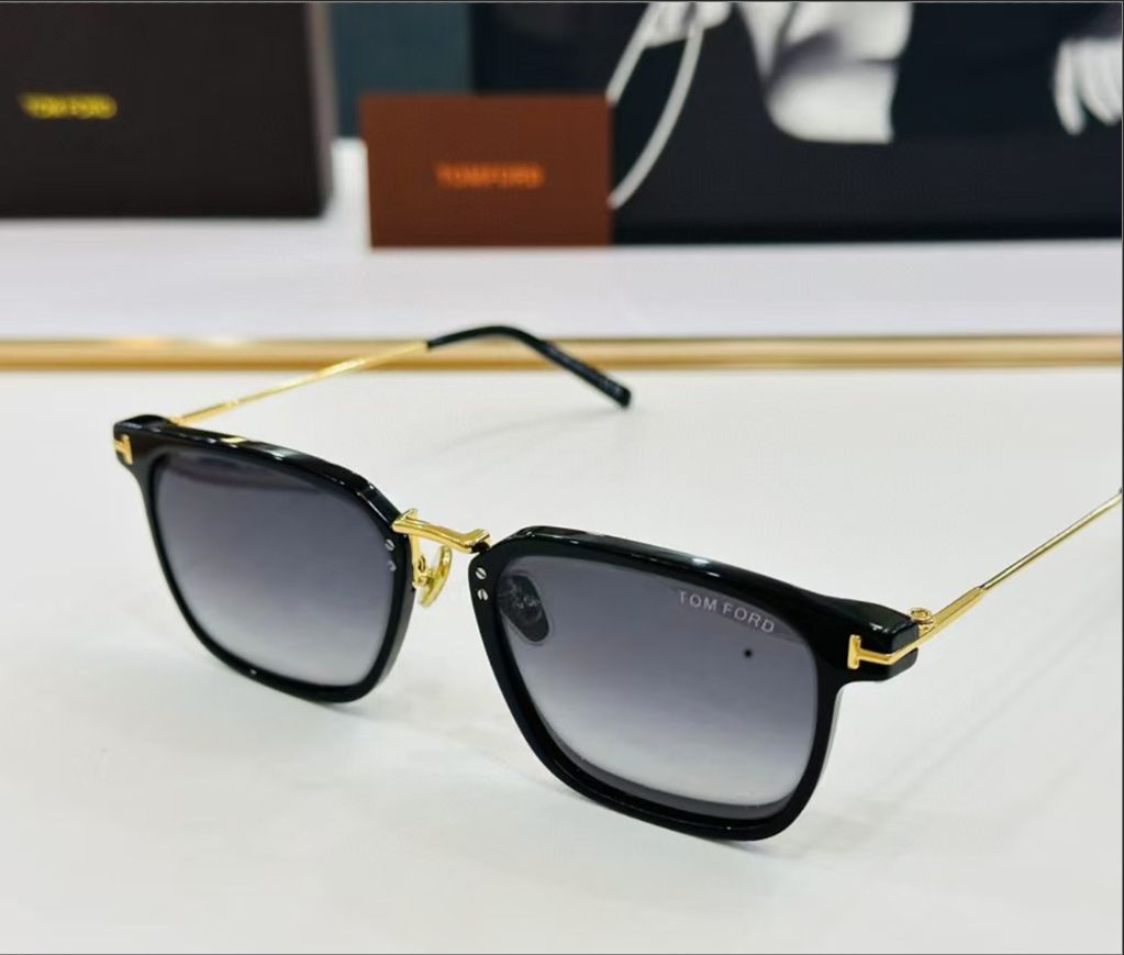 TOM FORD EYEWEARトムフォードアジアンフィットTF1042-D 6 - メルカリ