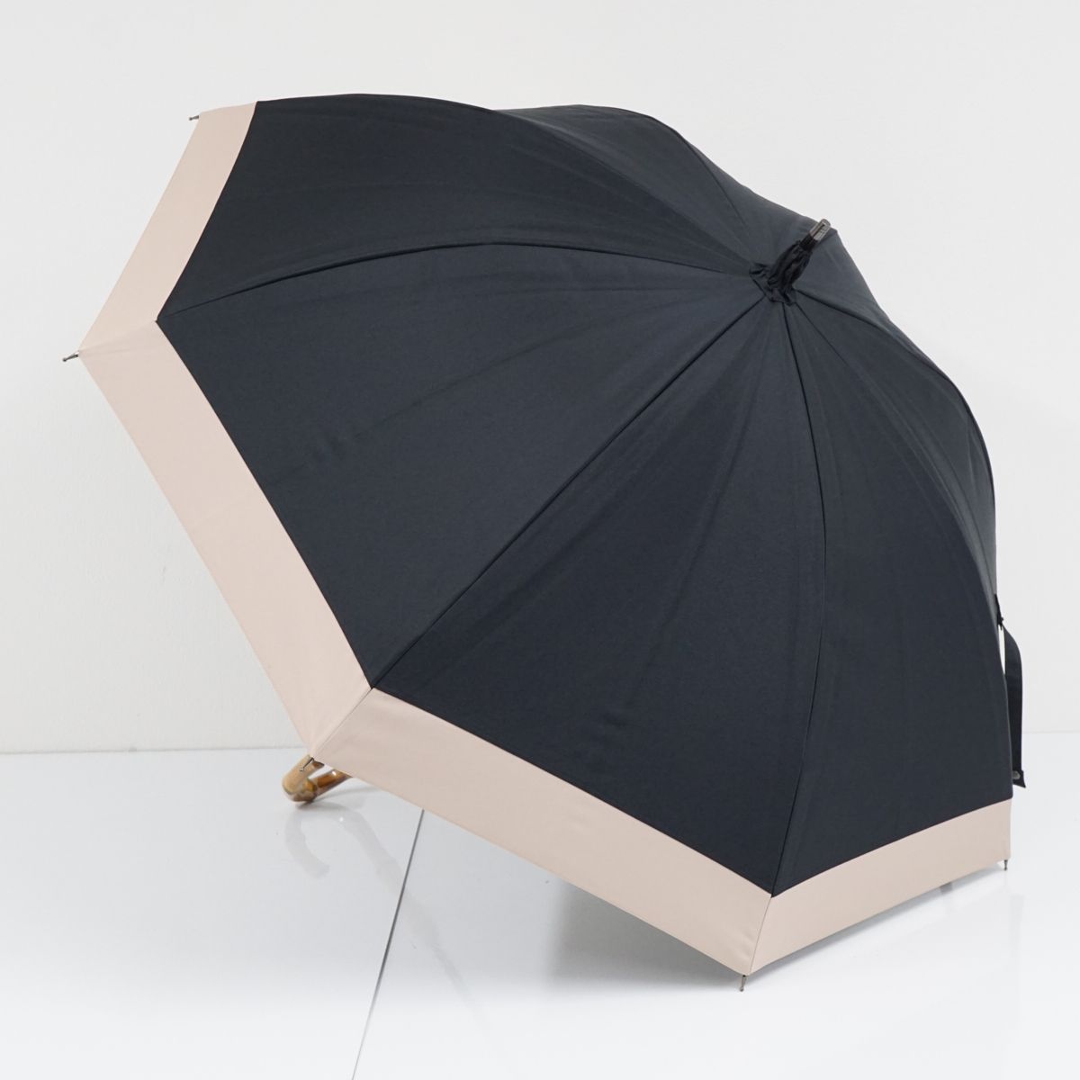 サンバリア100 完全遮光日傘 USED美品 Mサイズ コンビ ブラック UV - メルカリShops