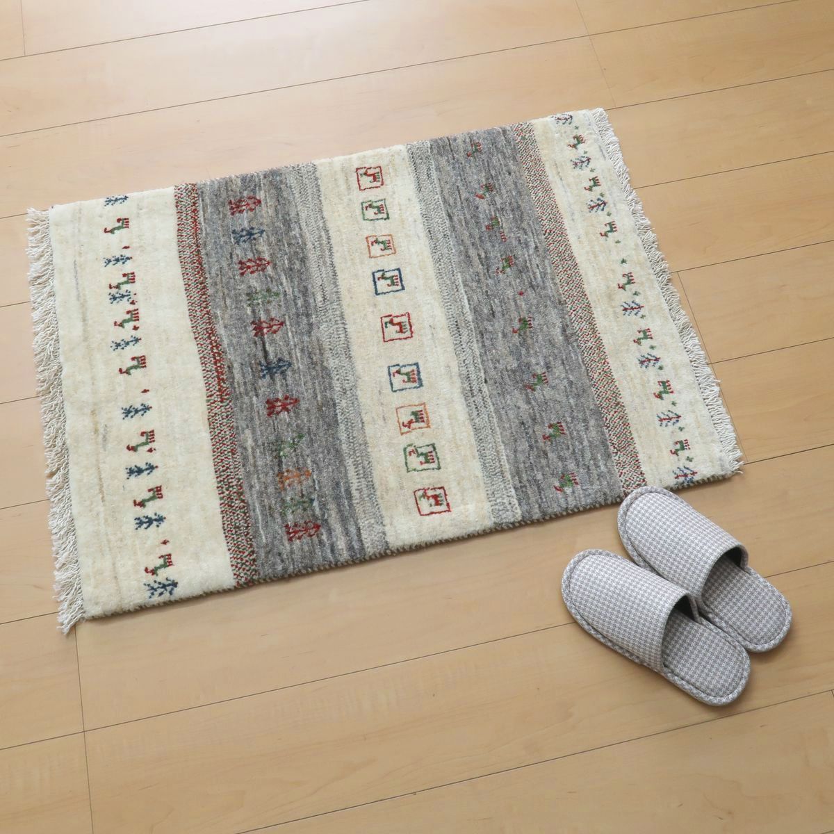 プレミアムギャッベ／ホシナマイ（カシュクリ） 87×63cm（HSS-11052