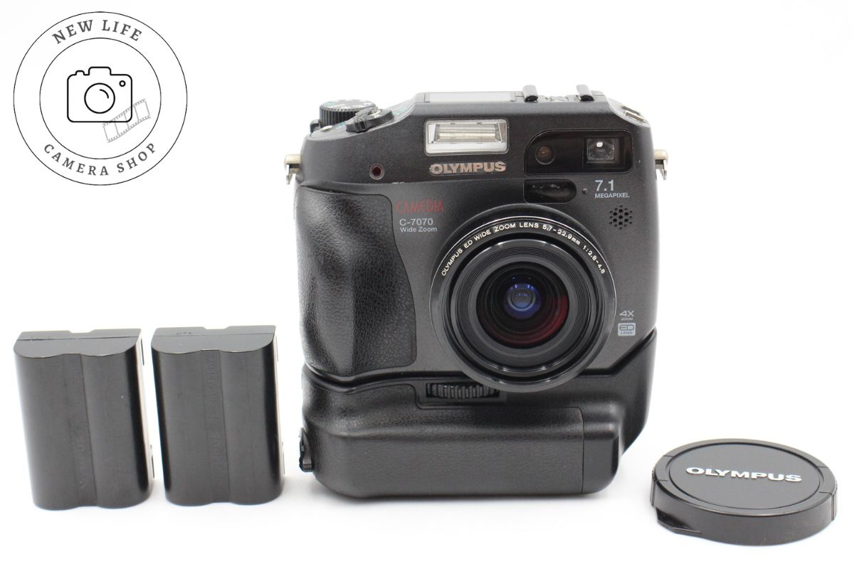 700万画素、光学4倍ズーム搭載OLYMPUS C-7070 デジタルカメラ CAMEDIA（キャメディア） C-7070 Wide Zoom：コンパクトデジタル
