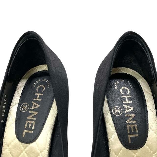 CHANEL シャネル　サテン　パンプス 未使用さん♥CHANELシャネル サテン パール ヒールパンプス 35C