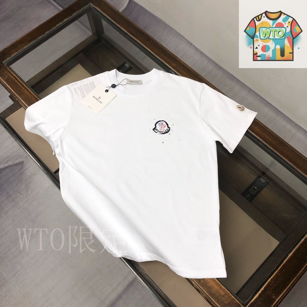 MONCLER 新着25秋冬モデルアイボリー Tシャツ 未使用タグ付 MONCLER 新着25秋冬モデルアイボリー Tシャツ 未使用タグ付