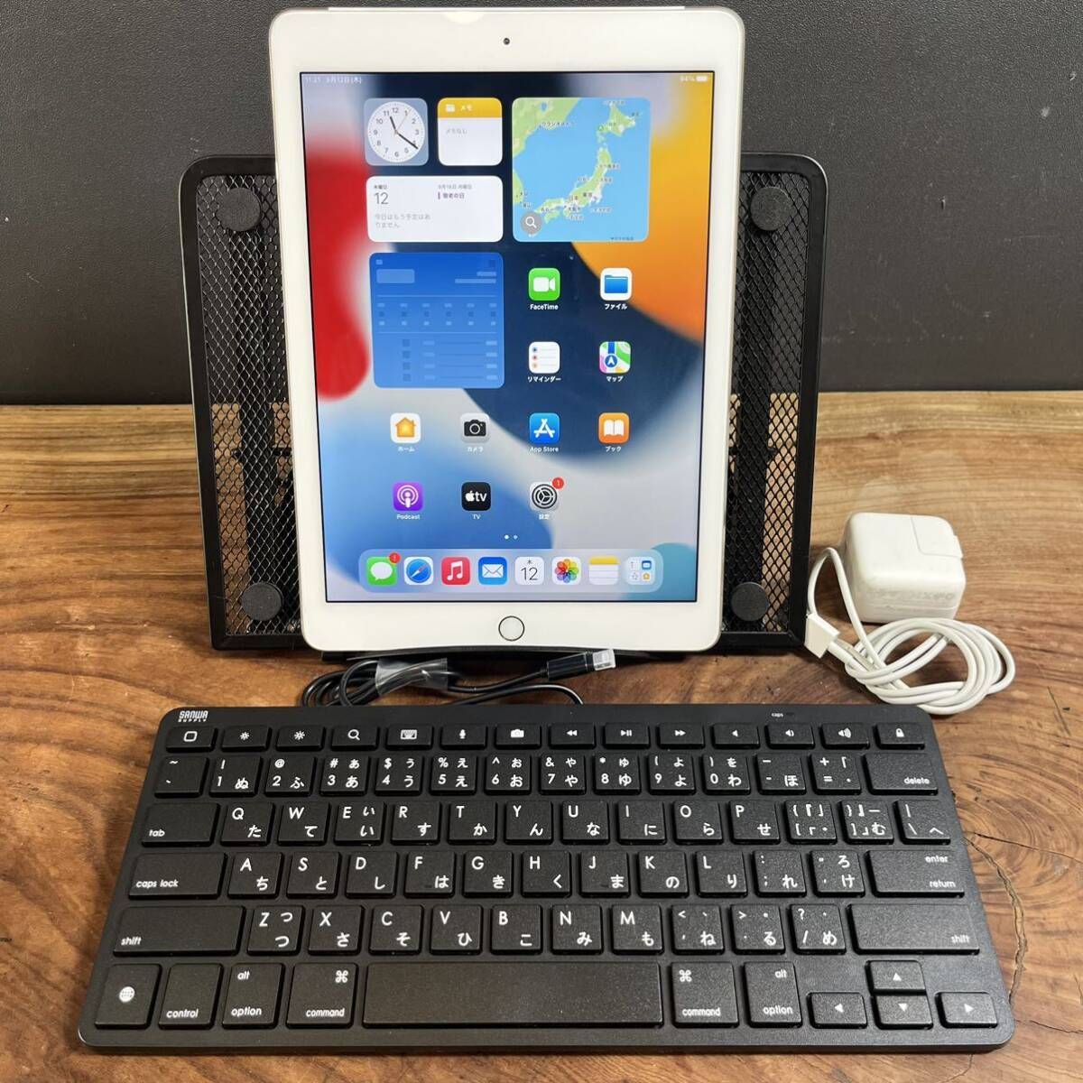 美品］iPad Air2/32GB/SIMフリー/Wi-Fi+Cellular