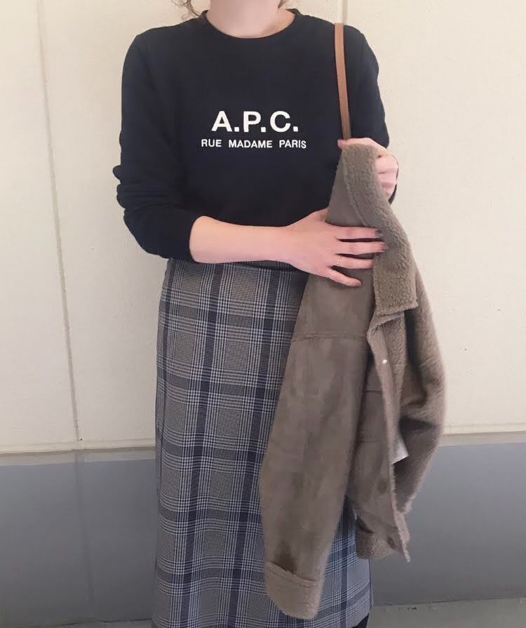 新品未使用‼︎  A.P.C .トレーナー