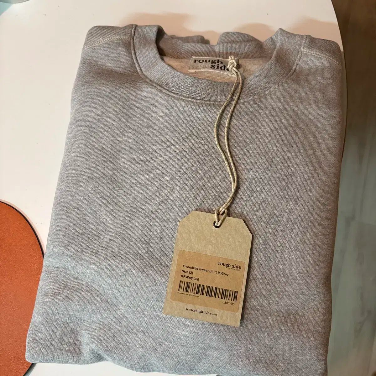 ROUGH SIDE oversized sweat shirt