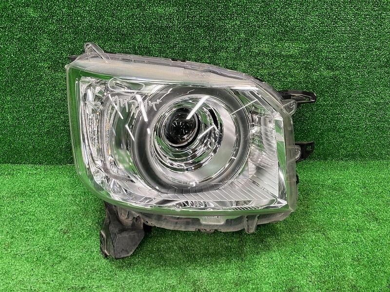 NBOX JF4右側ヘッドライト 車 NBOX JF4右側ヘッドライト