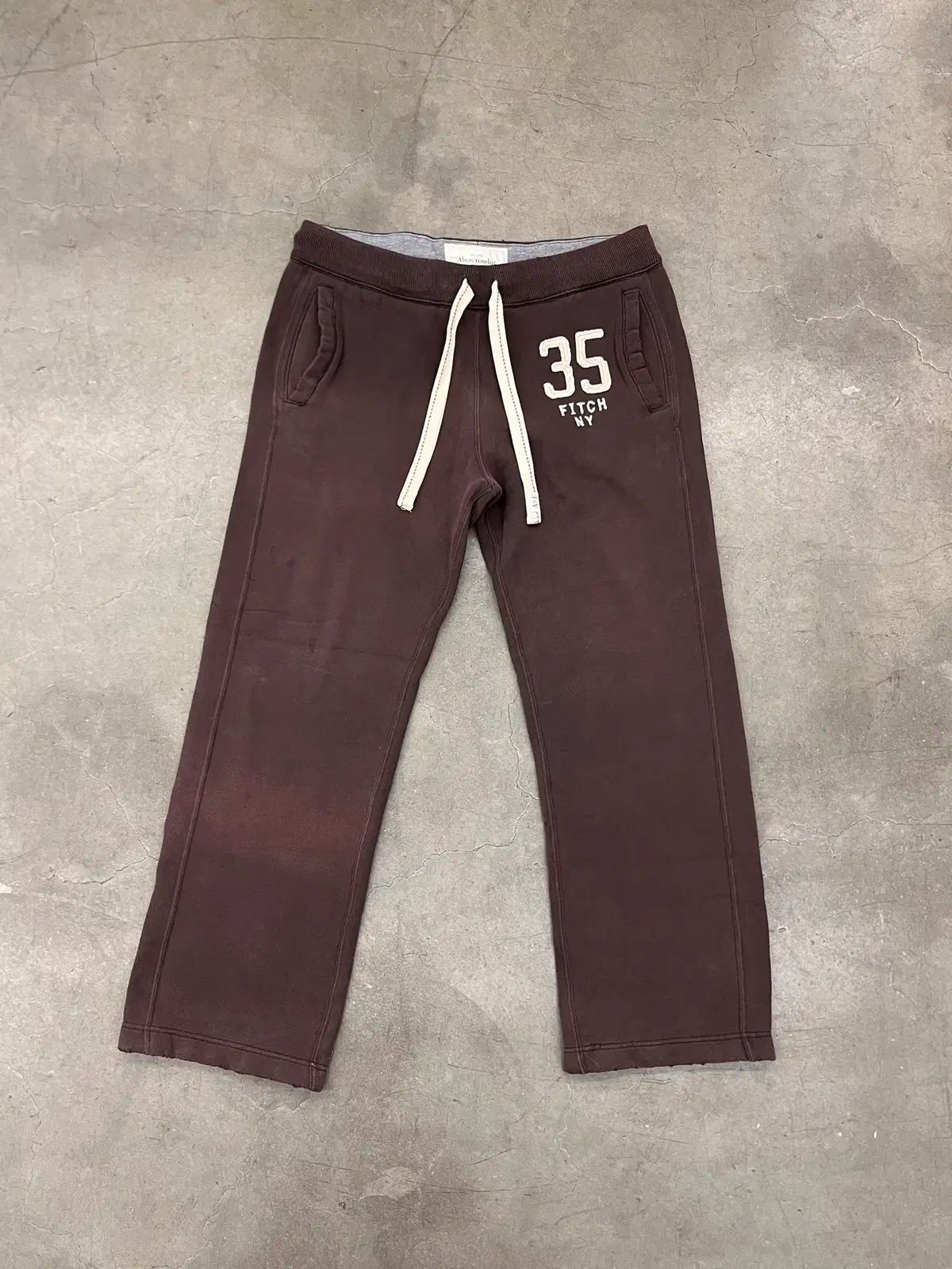 【雷市場（ポンジャン）商品韓国直送】 Abercrombie(アバクロンビー) ヴィンテージ 茶色 スウエットパンツ 34