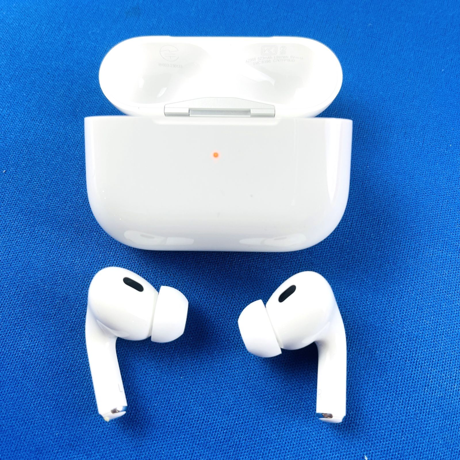 ◇【ほぼ新品／動作OK】AirPods pro 第2世代 MagSafe 充電ケース イヤーチップ USB-C Type-C 箱 説明書付き  MTJV3J/A ホワイト 白 ワイヤレス イヤフォン エアー ポッズ Apple - メルカリ