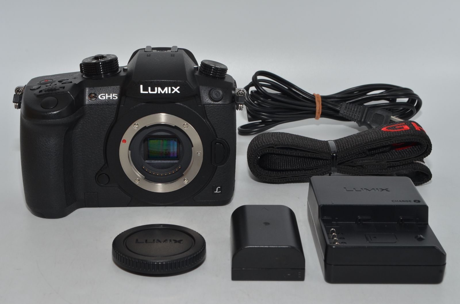  250869 パナソニック ミラーレス一眼カメラ ルミックス GH 5 ボディ ブラック DC K ミラーレス一眼 デジタルカメラ