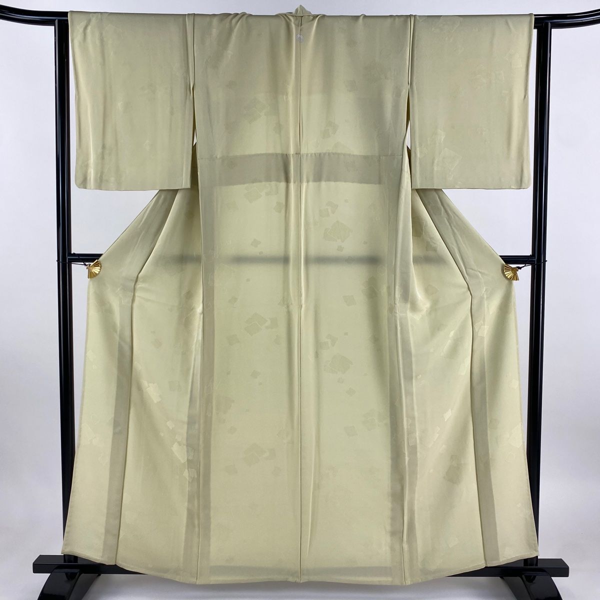 色無地 身丈158.5cm 裄丈64cm M 単衣 地紋 ベージュ 正絹 秀品 一つ紋