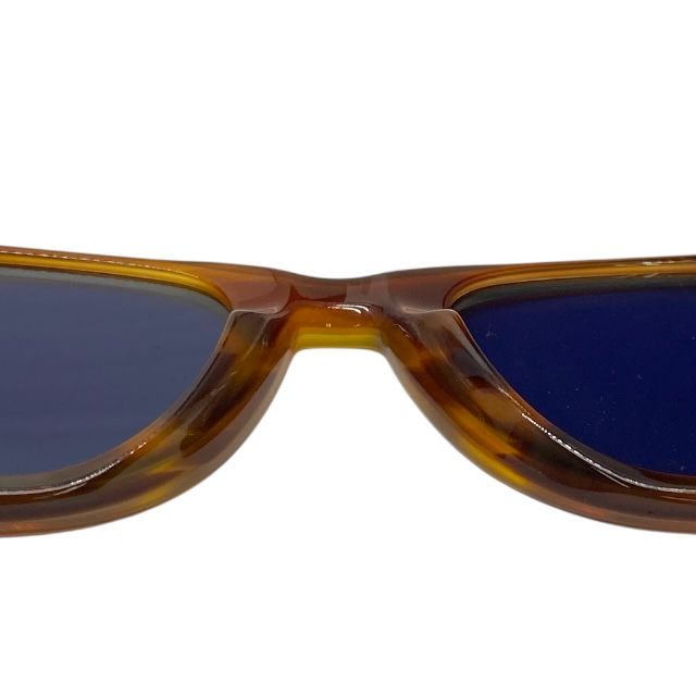 スクエアフレーム