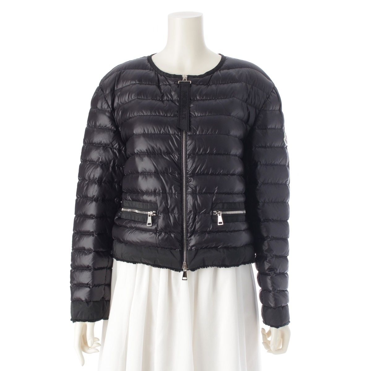 MONCLER ノーカラー　ライト　ダウンジャケット MONCLER モンクレール 編み込みトリミング ノーカラー ライト