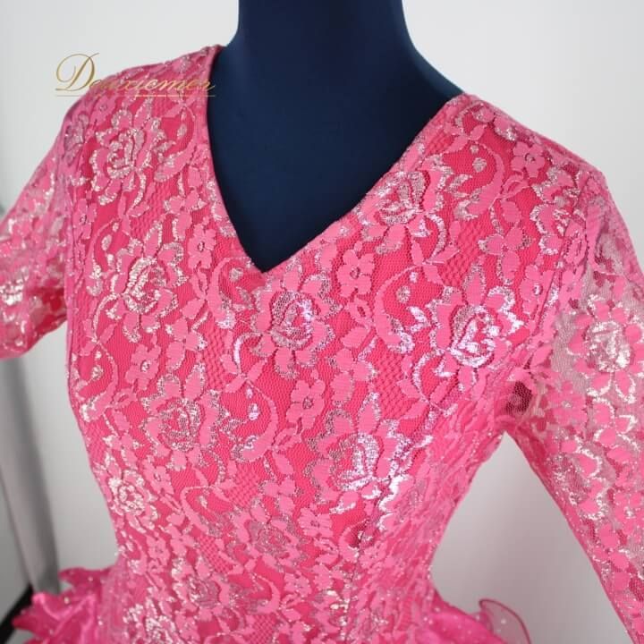 社交ダンス 衣装 ドレス ワンピース レッスンウェア レディース オールシーズン prima boutique プリマブティック ピンク系 キラキラ ホログラム フリル 派手 目立つ フォーマルドレス ダンスウェア パーティードレス 女性用華やか