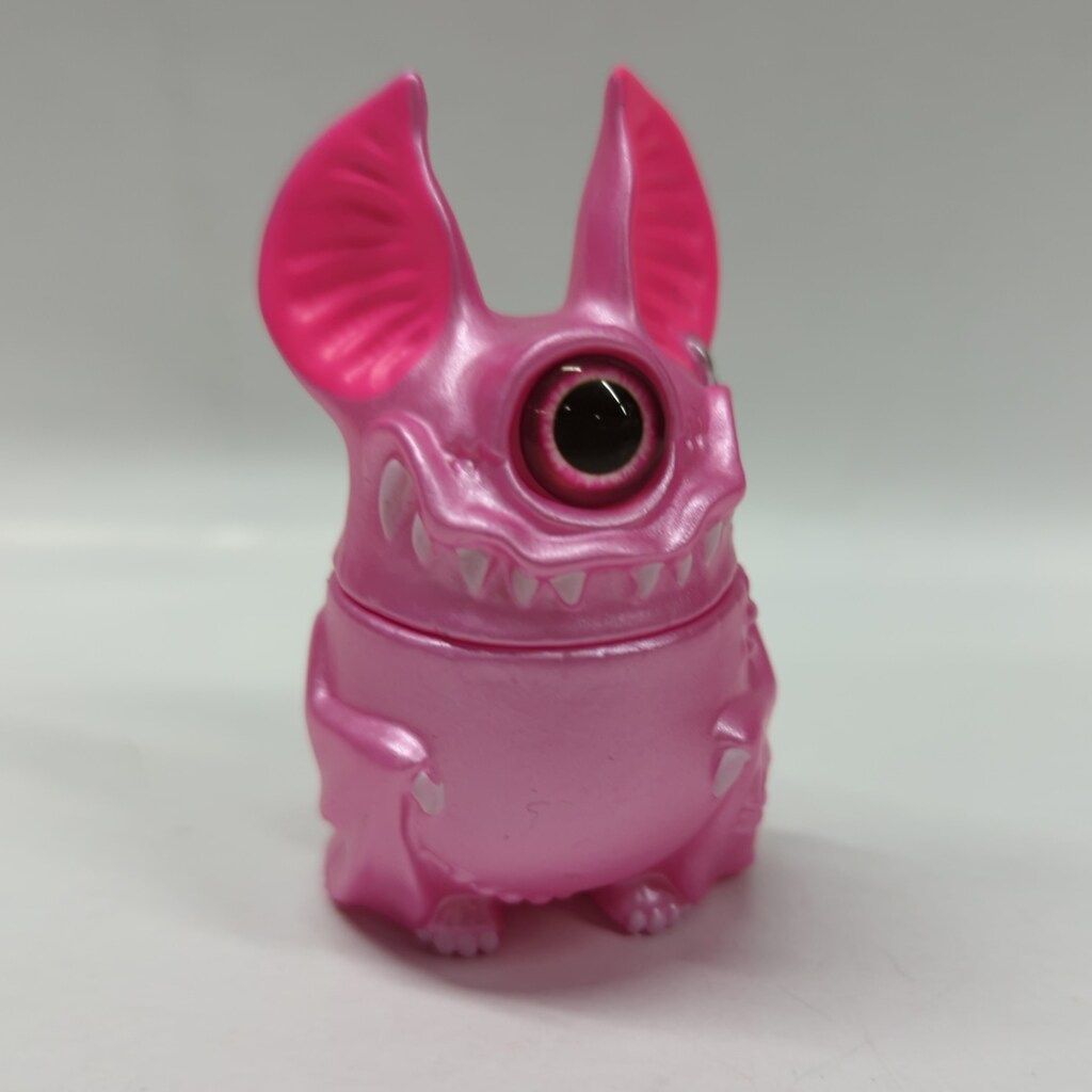 アイビー　ピンクパープルレッド　ソフビ　フィギュア　Kagemaru SO-TA 単眼コウモリ アイビー EYEBAT BEAST KAGEMARU DESIGNS