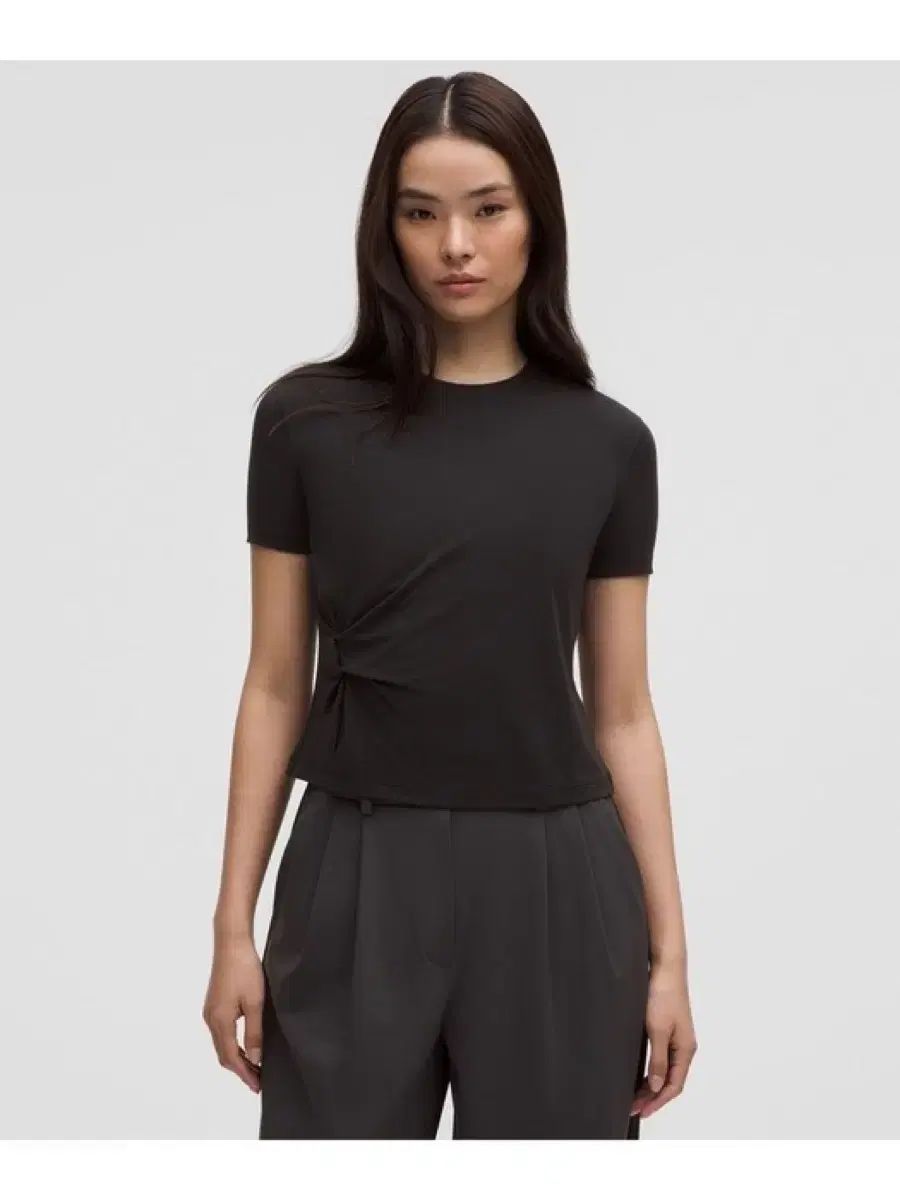 ルルレモン サイド ツイスト ショートスリーブ シャツ ブラック