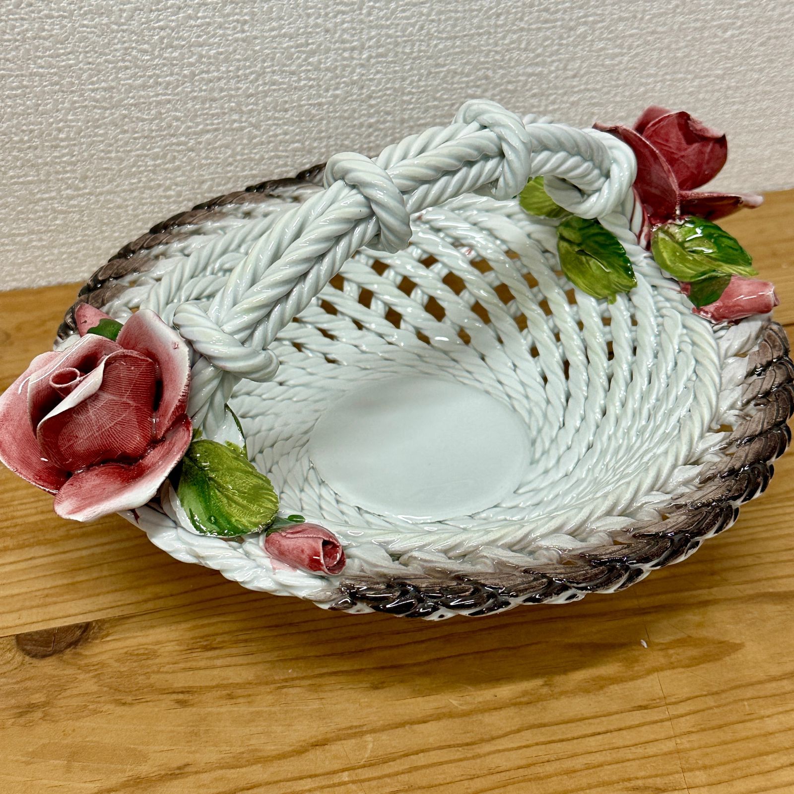 Job Ceramica イタリア製 バラモチーフ 陶花 陶器 バスケット - メルカリ