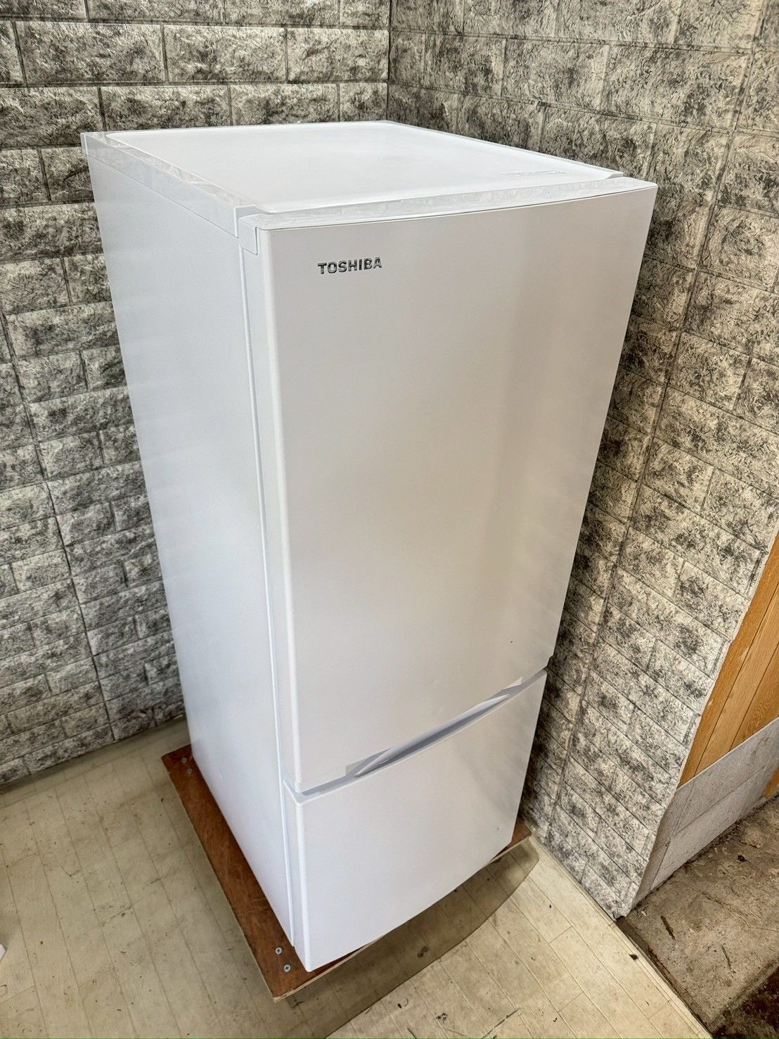 大阪送料無料★3か月保障付き★冷蔵庫★東芝★2ドア★2021年★GR-T15BS(W)★R-2173 大阪送料無料☆3か月保障付き☆冷蔵庫☆東芝☆2ドア☆2021年☆GR-T15BS