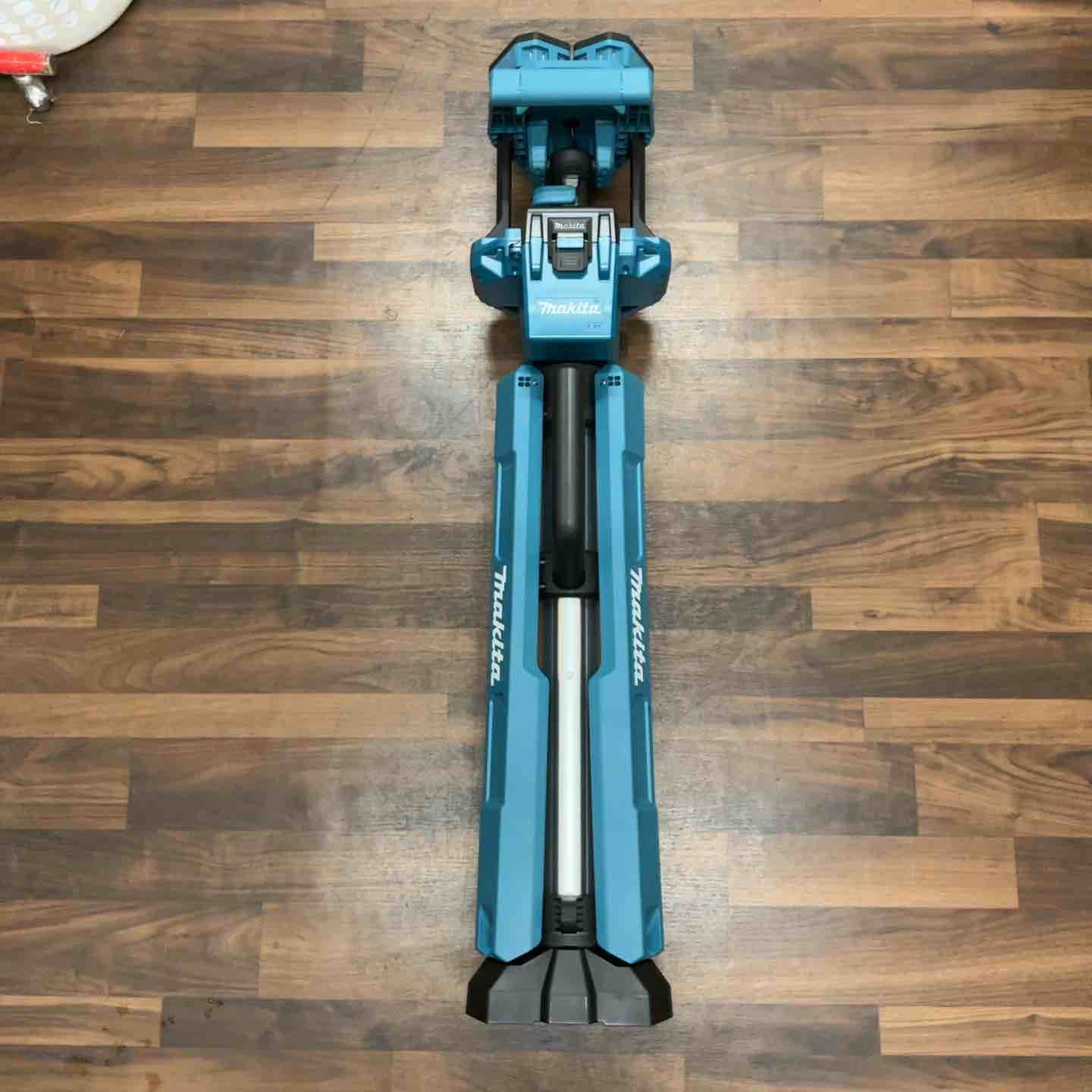 ♥品 マキタ makita タワーライト ML814 川口店