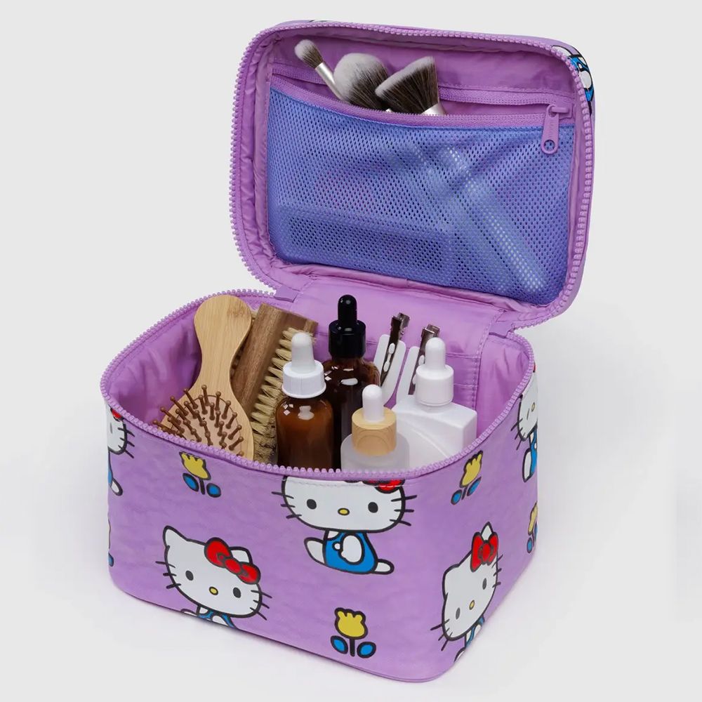 BAGGU サンリオコラボ　ポーチ BAGGU＞BAGGU×Sanrio / ポーチ / 3D ZIP SET Hello Kitty and