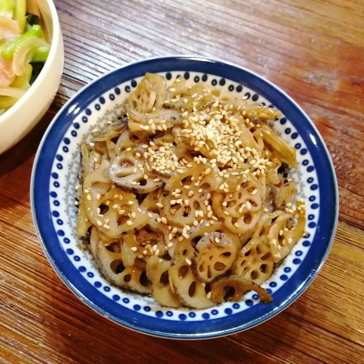 愛知産！ 芽レンコン 土付き蓮根 800g れんこん 自然栽培 無農薬野菜 生産者直送 - メルカリ