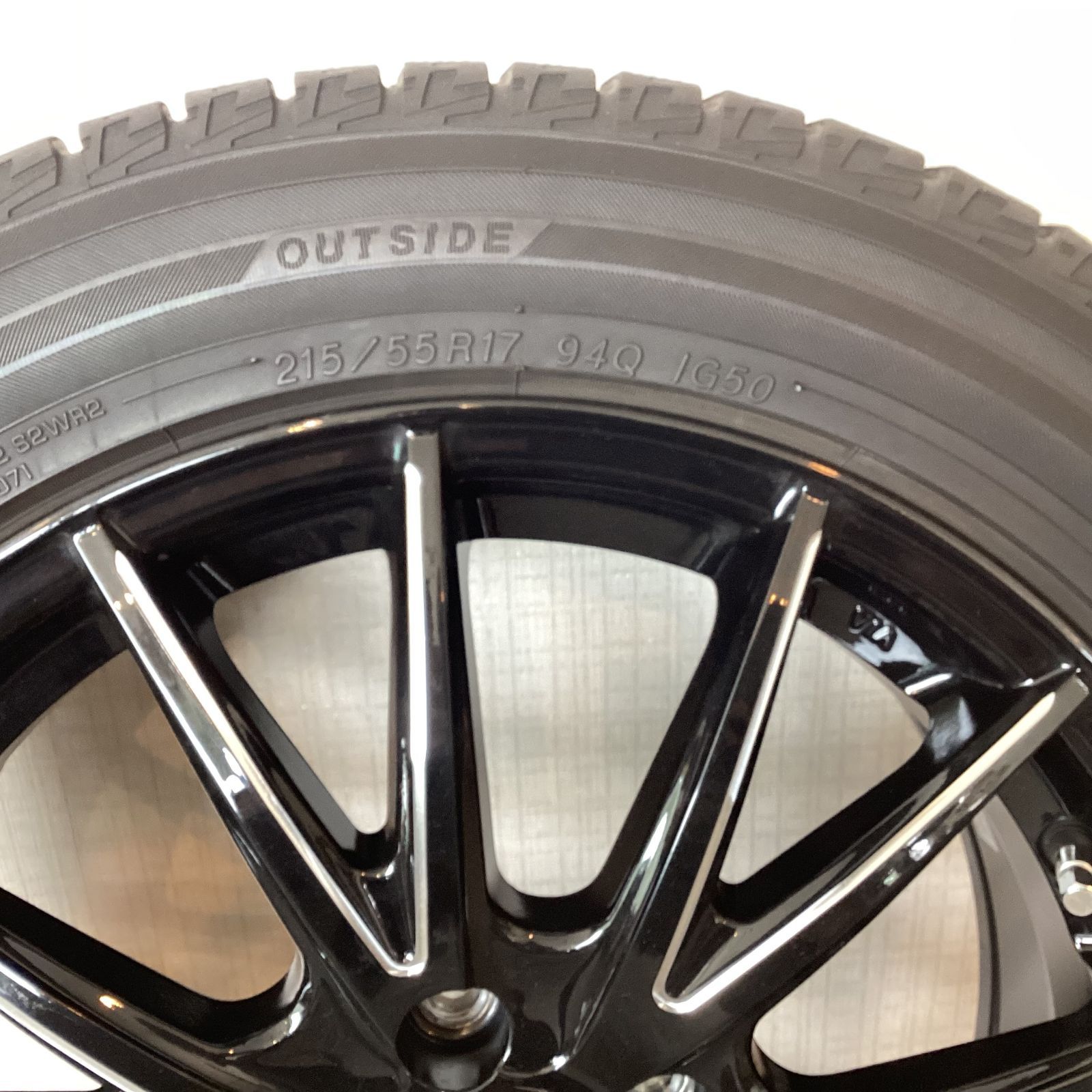 Weds　RIZLEY ZEFICE X　17インチ　215/55R17　スタッドレスタイヤ付き