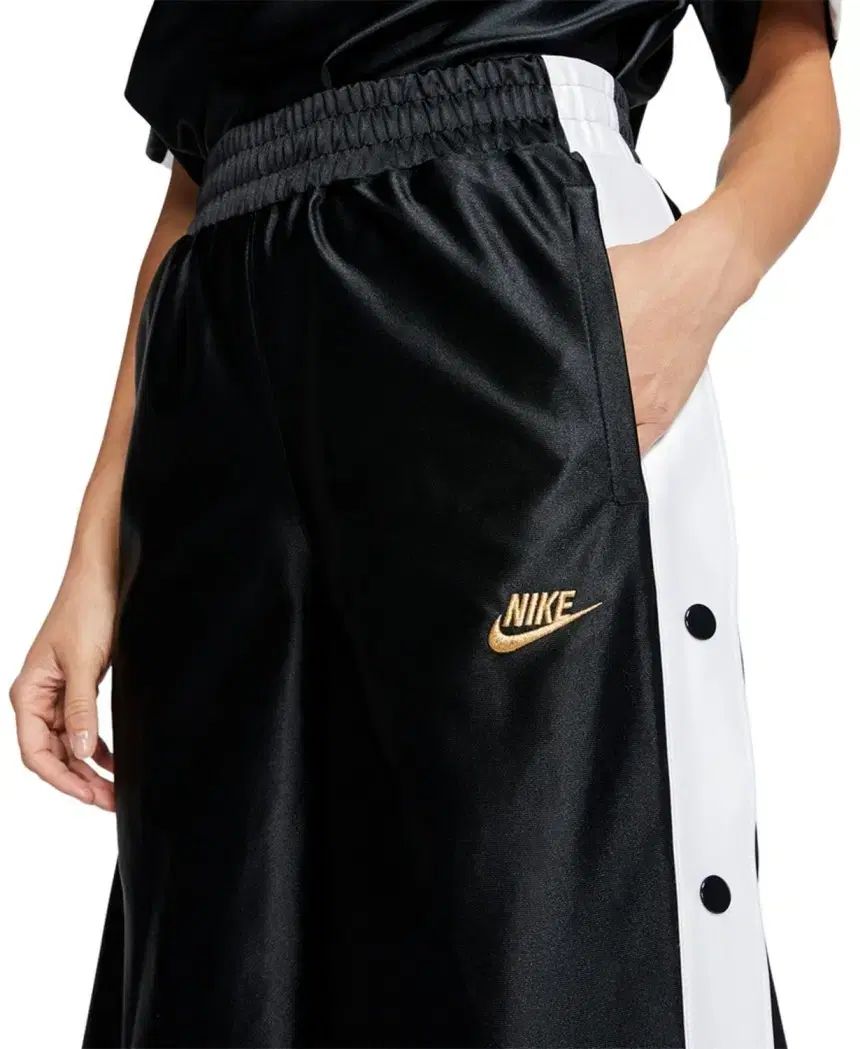 NIKE ナイキ