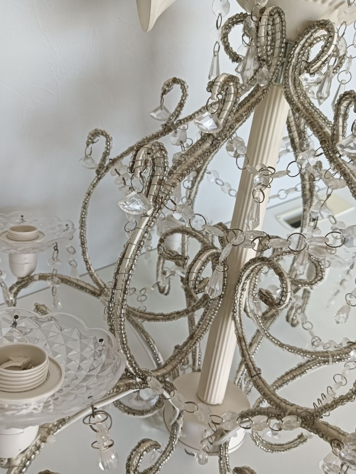 ガラス製 ホワイト シャンデリア 6灯 クリスタル ビーズ 装飾 ライト