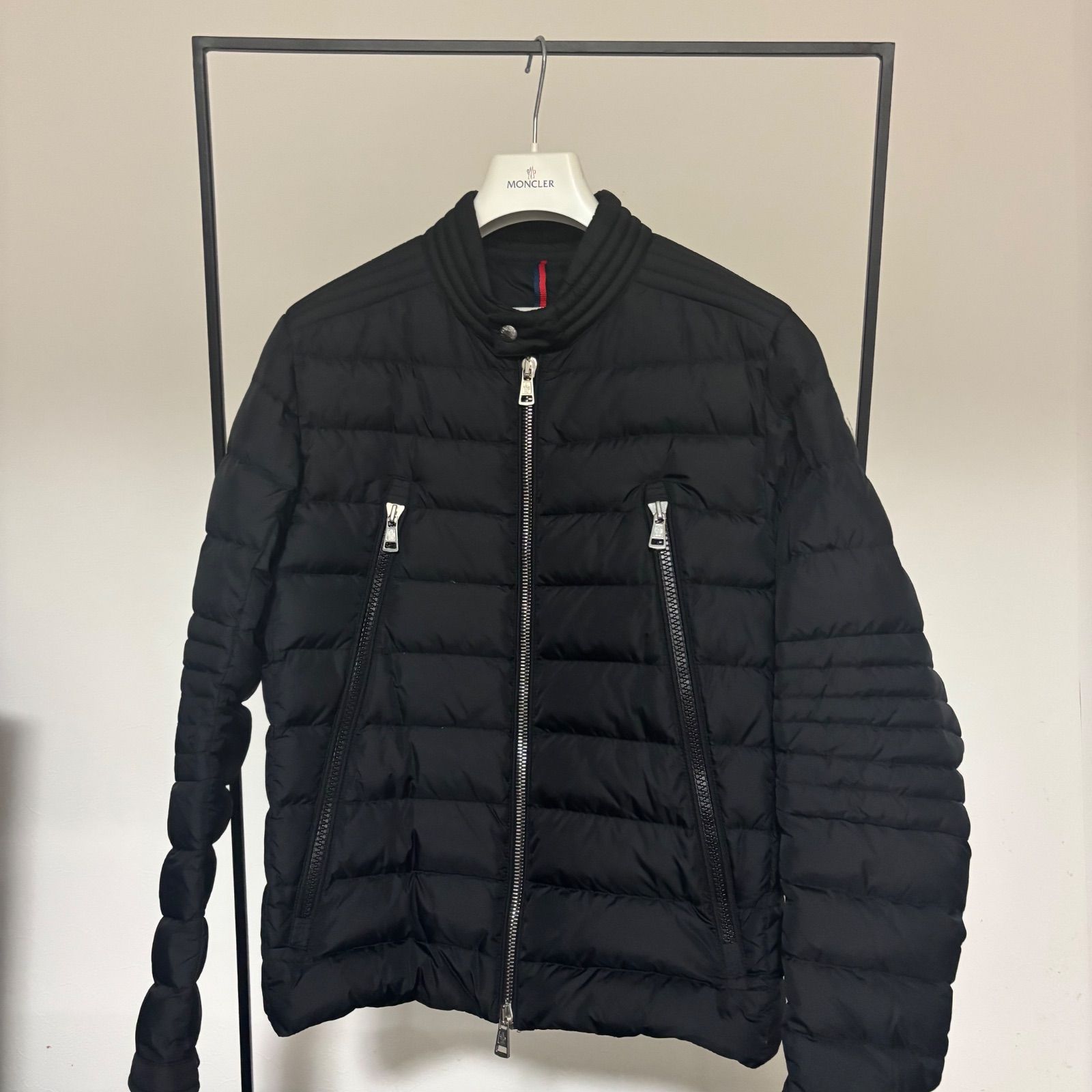 ★極美品★　モンクレール　AMIOT ライダース　ジャケット　ブラック Black Amiot Down Biker Jacket - Short Down Jackets for Men